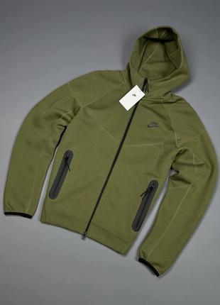 Nike tech fleece