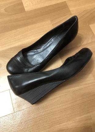 Черные туфли из натуральной кожи, размер 40