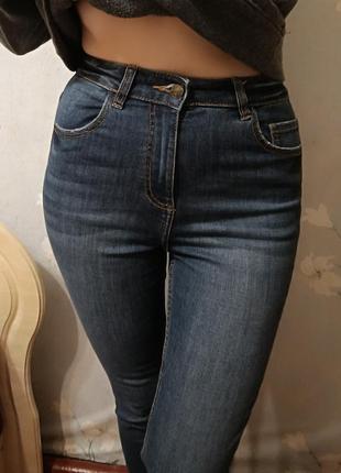 Темные джинсы скини5 фото