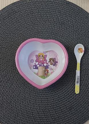 Тарелка детская меламиновая глубокая в форме сердечка ложечка в подарок1 фото