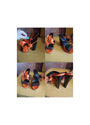 Босоніжки шкіряні.