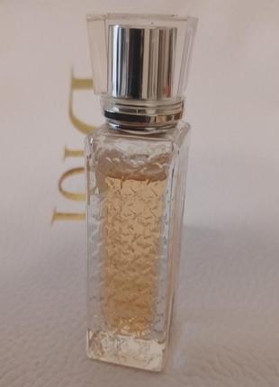 Dior miss dior rose n'roses roller pearl
туалетна вода2 фото