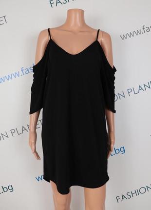 Чёрное платье с открытыми плечами gina tricot