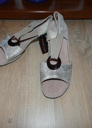 Сандалии на полную , широкую ножку cushion walk elasticated strap wedge sandals