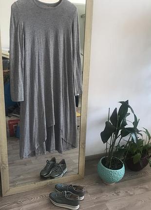 Фантастична трикотажна сукня з асиметричним низом від українського бренду