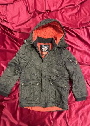 Можна фірмова дитяча курточка
