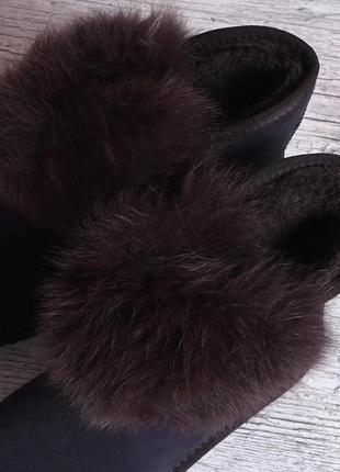 Уггі жіночі натуральна замша та овчина натуральний помпон коричневі