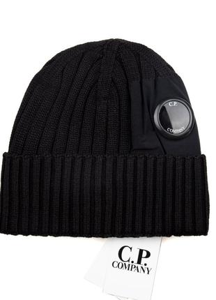 Шапка чорна в'язана жіноча c.p. company з однією лінзою шапка унісекс зимова сп компані