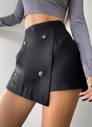 Кашемировая мини юбка шорты короткая стильная с пуговицами черная базовая трендовая классическая короткая юбка4 фото