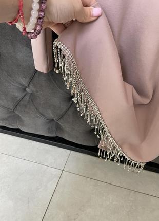 Плаття з камінчиками