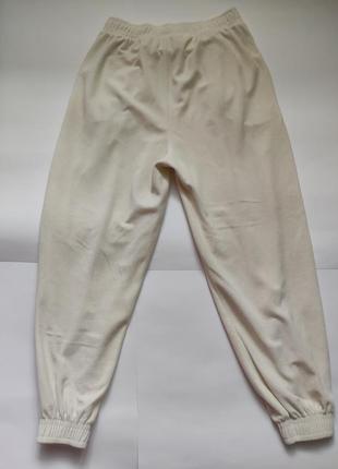 Білі спортивні штани, джогери з кишенями bershka2 фото