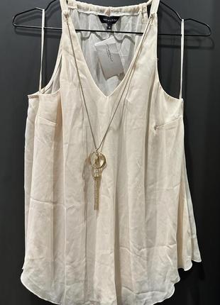 Легкая молочная блуза с украшением2 фото