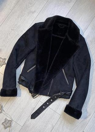 Чорна жіноча дублянка розмір s