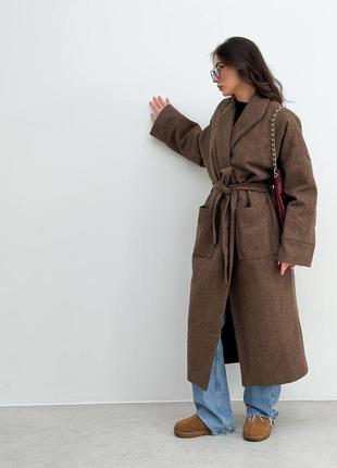 Утепленное пальто халат с поясом7 фото