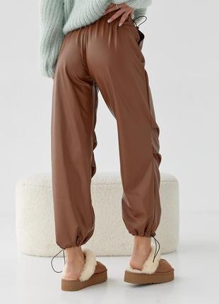 Женские широкие брюки из кожзама4 фото