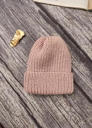 Вязаная шапка с шерстью ручной работы