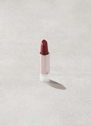 Fenty beauty icon the fill semi-matte refillable lipstick червона помада