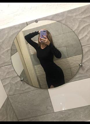 Черное платье
