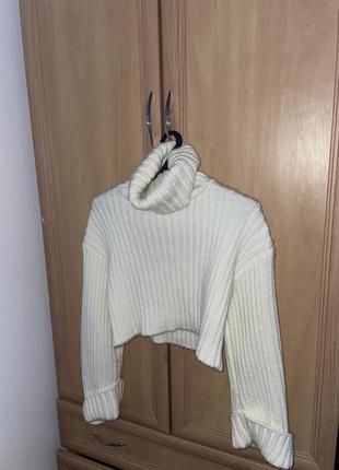 Теплий вкорочений светрик