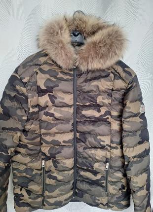 Зимова куртка moncler