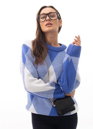 Женский вязаный свитер в ромбы голубой4 фото
