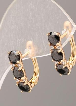 Серьги xuping с черным камнем и белыми стразами 17х5мм позолота 18к