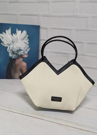 Кожаная сумка трендовая женская сумка на плечо цвет белый