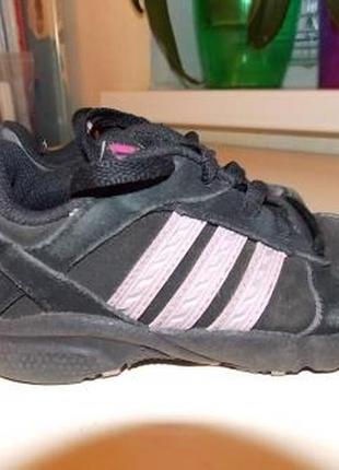 Кросики adidas р-р22(13.5)німеччина.розпродаж!!!