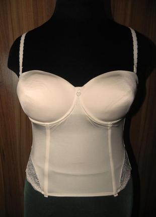 Женский корсет базовый с эффектом утяжки кремового цвета triumph