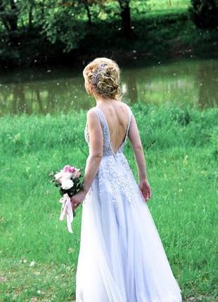 Весільна, випускна сукня.