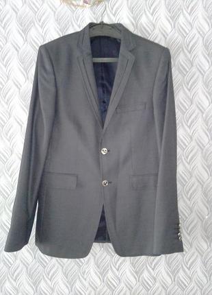 Чоловічий піджак