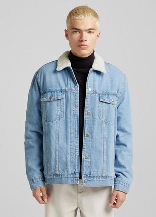 Джинсовка bershka з хутром тепла чоловіча синя 6640/916/428