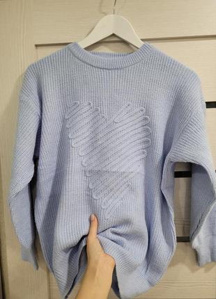 Стильний светр з декором серце3 фото