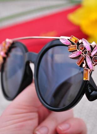Красивые солнцезащитные очки в стиле jimmy choo с камнями распродажа1 фото