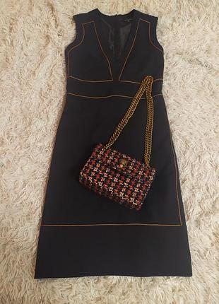 Плаття утягуюче з контрасними лініями з в-вирізом № 127