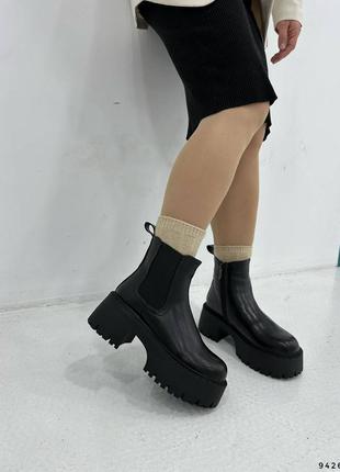 Ботинки зимние черные на платформе