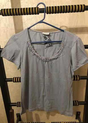 Футболка з натуральної тканини