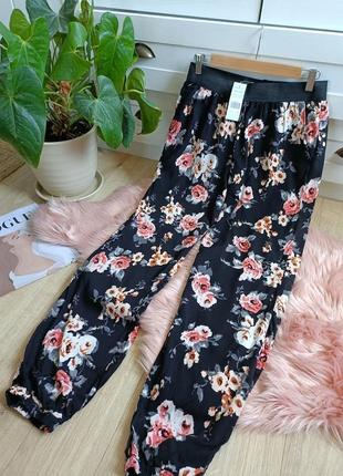 Крутые цветочные брюки новые от select, размер l