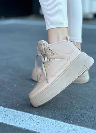 Женские кроссовки 0110