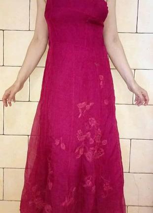 Красиве ексклюзивне плаття в підлогу