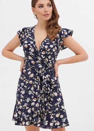 Стильное короткое платье актуальный принт ткань софт