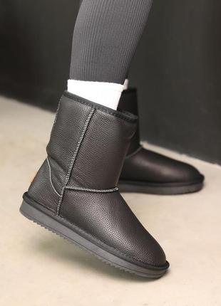 Стильові чорні жіночі зимові високі угги з хутром шкіряні/натуральна шкіра-жіноче взуття на зиму10 фото