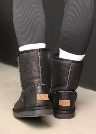 Стильові чорні жіночі зимові високі угги з хутром шкіряні/натуральна шкіра-жіноче взуття на зиму5 фото