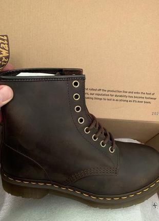 Черевики dr. martens 1460 crazy horse brown premium soft leather унісекс2 фото