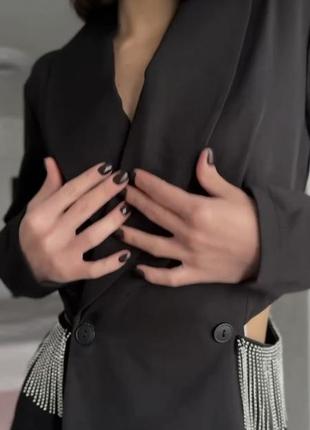 Праздничный нарядный черный короткий комбинезон шортами с бахромой камней стразы6 фото