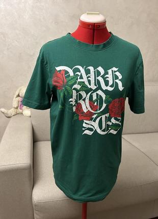 Футболка cropp, зеленая футболка, футболка с принтом, принт цветы