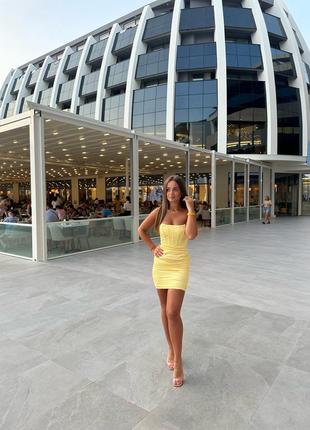 Атласное корсетное платье