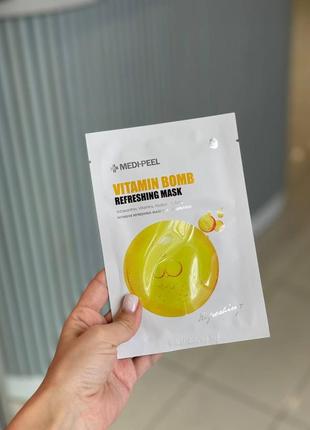 Тонізувальна тканинна маска medi-peel vitamin bomb refreshing mask