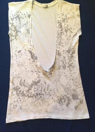 Стильная футболка