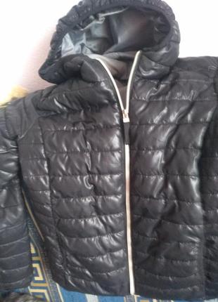 Курточка женская